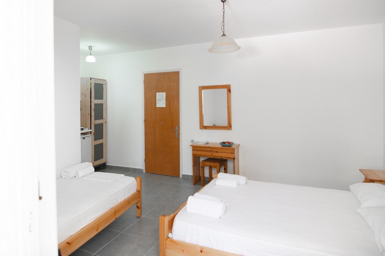 Afroditi Pansion Agios Nikitas Exterior photo