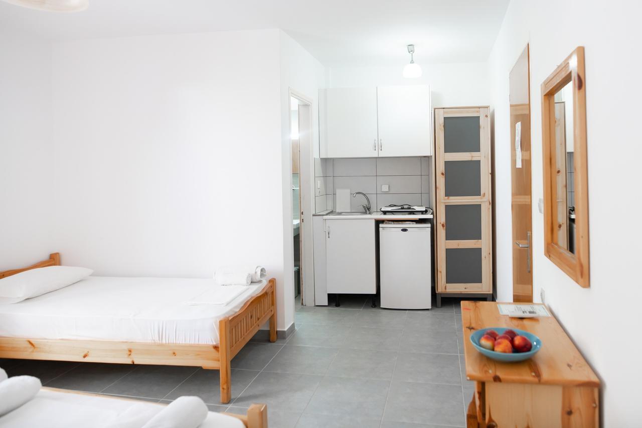 Afroditi Pansion Agios Nikitas Exterior photo