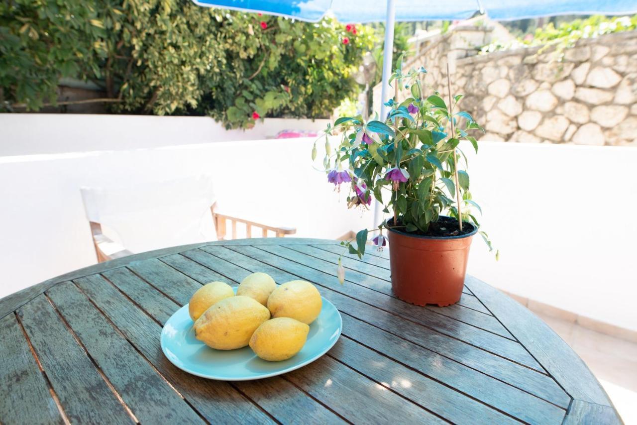Afroditi Pansion Agios Nikitas Exterior photo