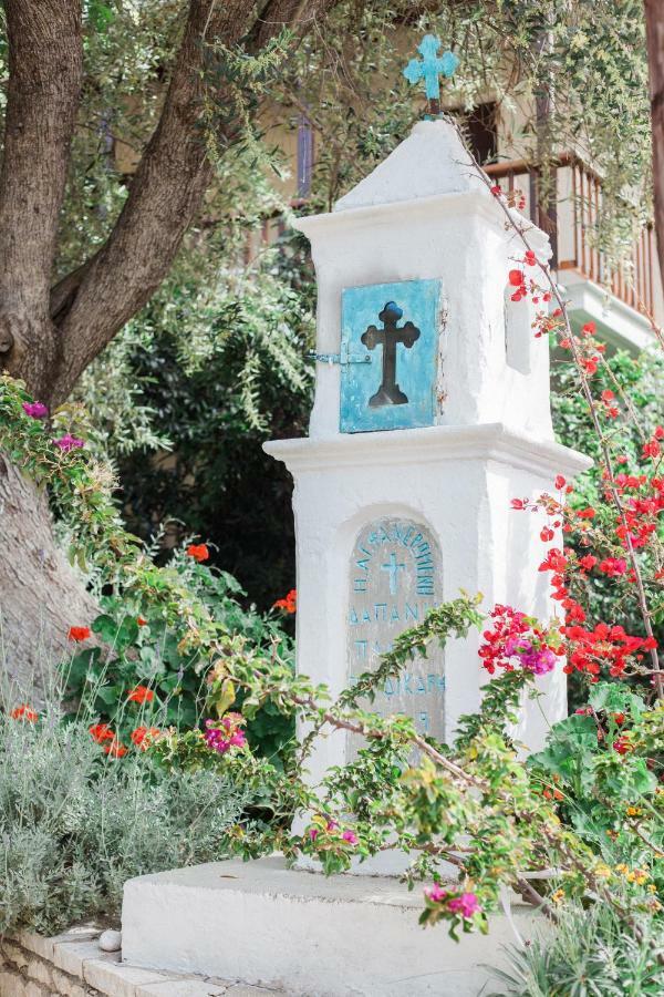 Afroditi Pansion Agios Nikitas Exterior photo