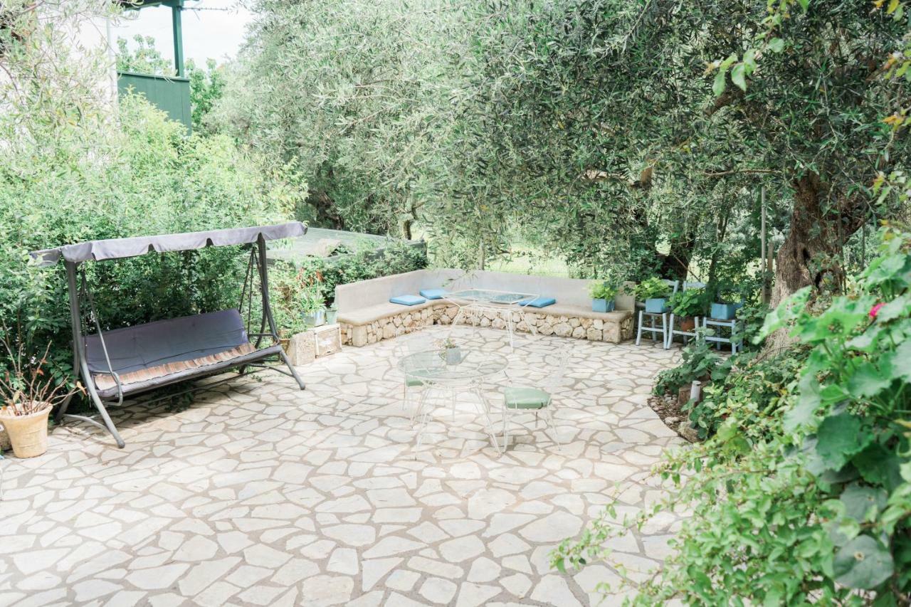 Afroditi Pansion Agios Nikitas Exterior photo