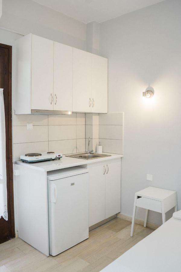 Afroditi Pansion Agios Nikitas Exterior photo