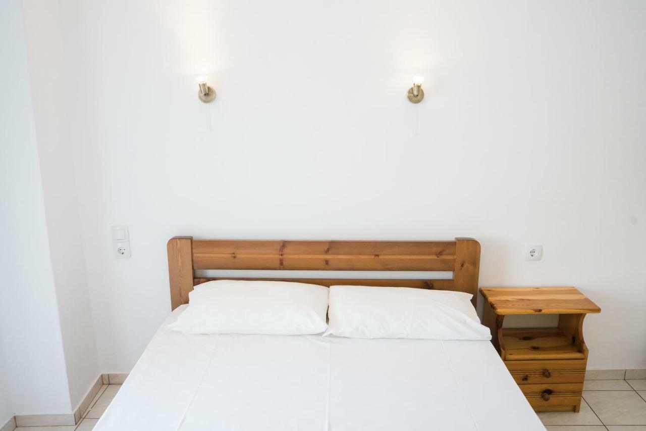 Afroditi Pansion Agios Nikitas Exterior photo